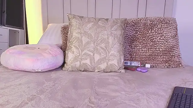 Anna-Lynn's cam snapshot