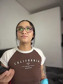 Isabella-Teen's cam snapshot