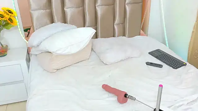 Reginadenver's cam snapshot