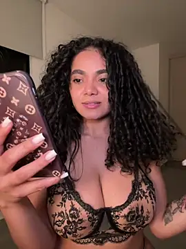 Curlyierr's cam snapshot