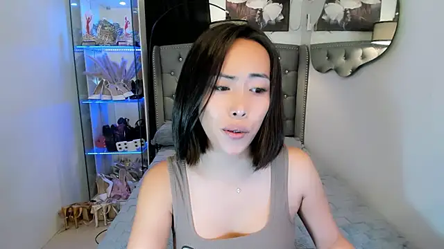 reighnempress live sex cam