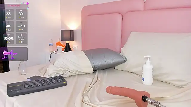 sexy_curlylady's cam snapshot