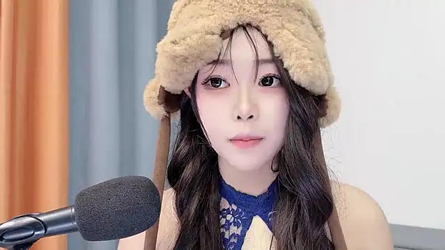 smalldaisy's cam snapshot