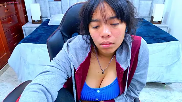 laureentt_'s cam snapshot