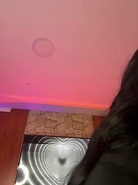 Tamara_Roberts1's cam snapshot