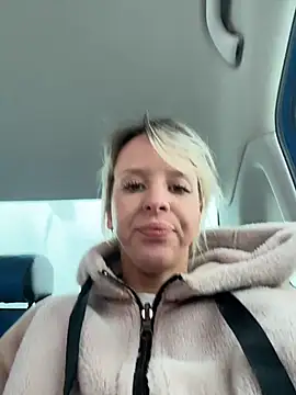 LikaCat live sex cam