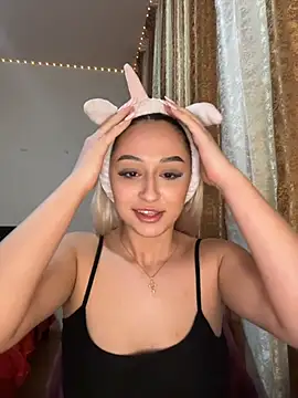 Kylie_One's cam snapshot