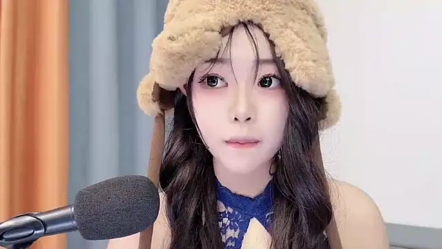 smalldaisy's cam snapshot