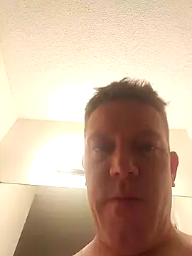 Bigtater1999 live sex cam