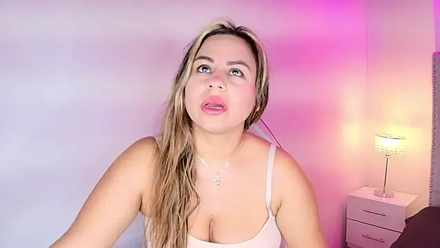 Lia_adamsss's cam snapshot