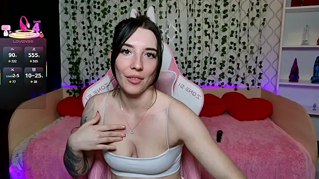 Curious_Lily's cam snapshot