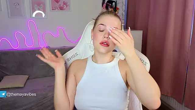 Maya_Rave live sex cam