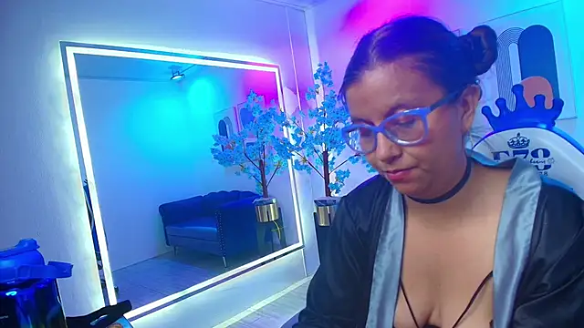 Amber__rouge's cam snapshot