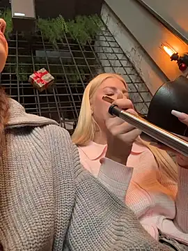 NewLale's cam snapshot