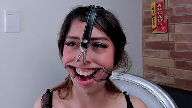 foxy_tiana's cam snapshot