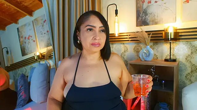 Madissononee live sex cam