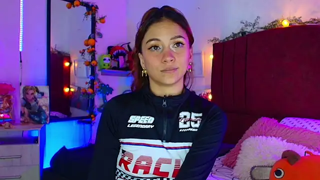 alisson_zafiro_'s cam snapshot