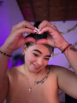 elizaferrer_'s cam snapshot