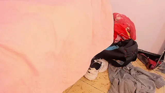 helleennhoot's cam snapshot