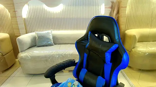 katalina_r_'s cam snapshot