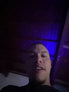 AlphaMasterXxx live sex cam