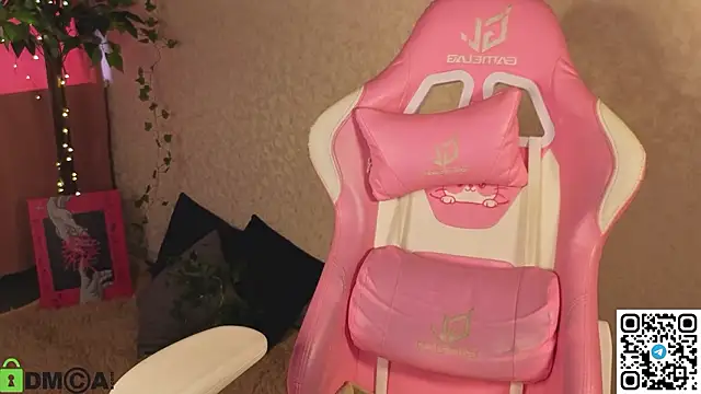 L1na_Reeds live sex cam