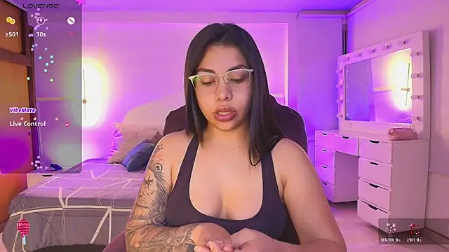 kloe28 live sex cam