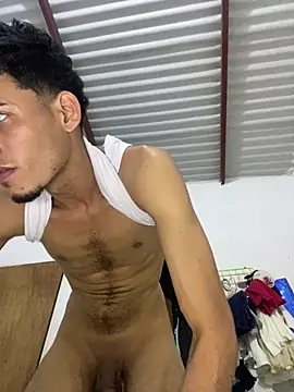 Pingasaboy20 live sex cam