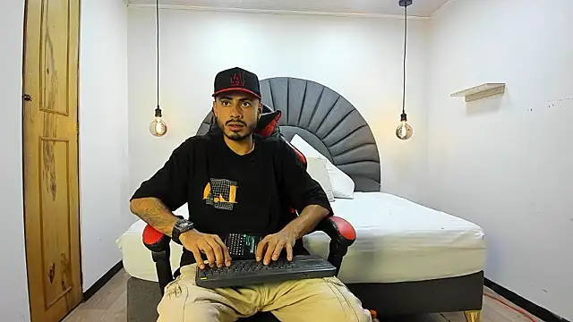 MatthewCullen's cam snapshot