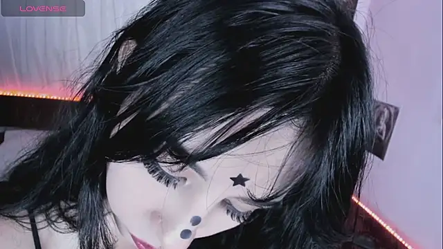 Miss_Charlottet's cam snapshot