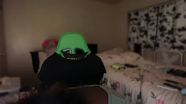 -Yagurlwest live sex cam