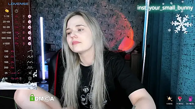 Your_small_bunny's cam snapshot