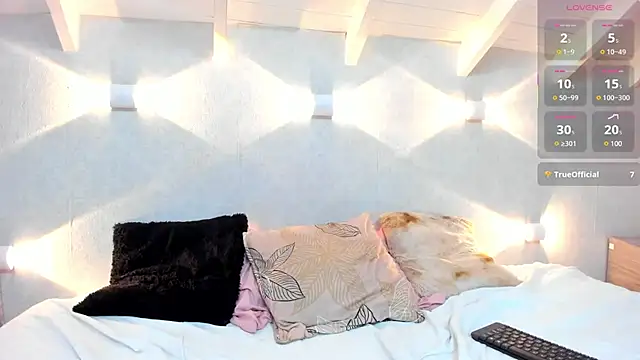 Brianna_Maya's cam snapshot