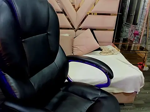 Shara_Oz's cam snapshot