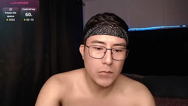 andrewmhilton_'s cam snapshot