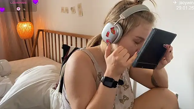 JacyWinslat's cam snapshot