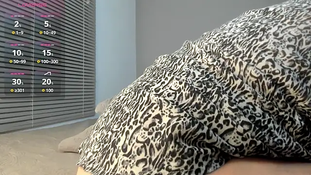 Latin_boy_surprisee's cam snapshot