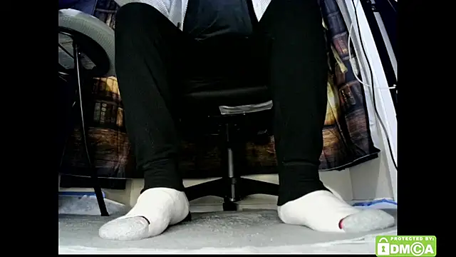 justshutupandwatch's cam snapshot