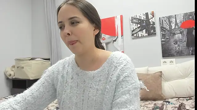 Tiny_JuJu's cam snapshot