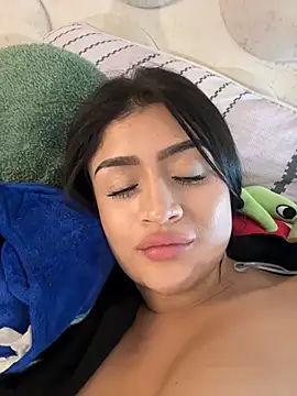 lucianaroy live sex cam