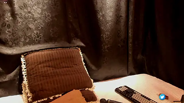 MiaKnox's cam snapshot