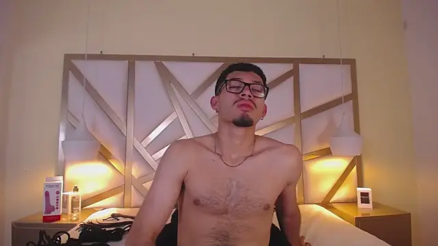 Jaxon_Carter's cam snapshot