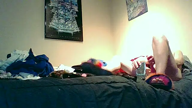 eatmeplease44's cam snapshot