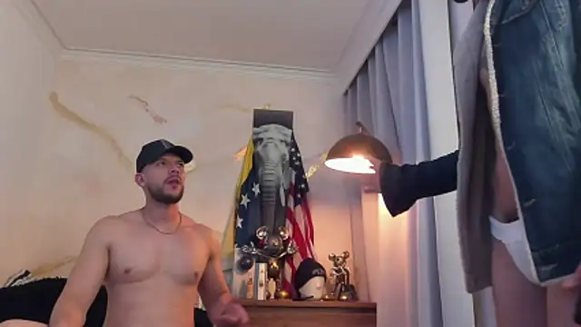 bakersboyssexys's cam snapshot