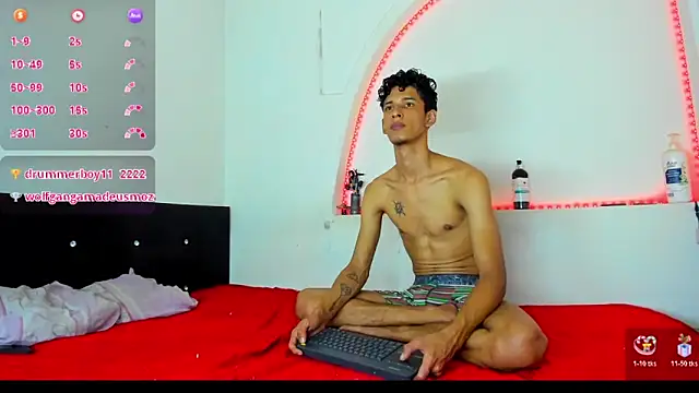 kaiborman00's cam snapshot