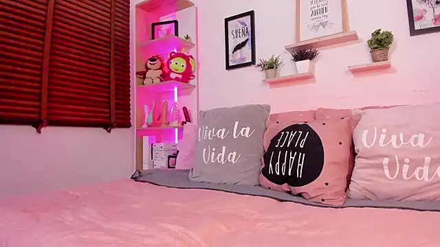 Nata_Villalobos live sex cam