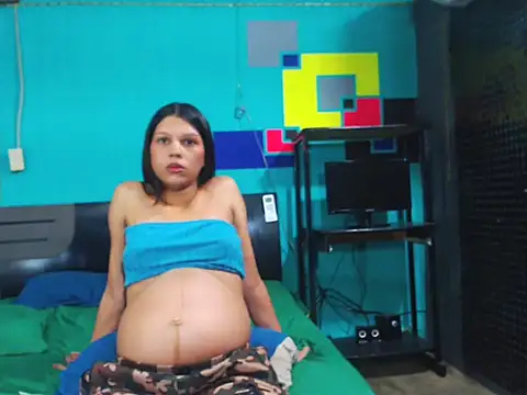 analyn-2027 live sex cam