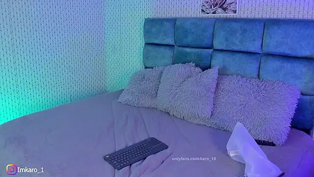 karoliine_jones's cam snapshot