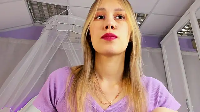 SofiaSolar live sex cam