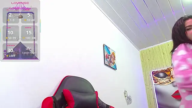 _luna_torres's Stripchat show and profile